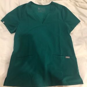 Figs Scrub Top hunter green